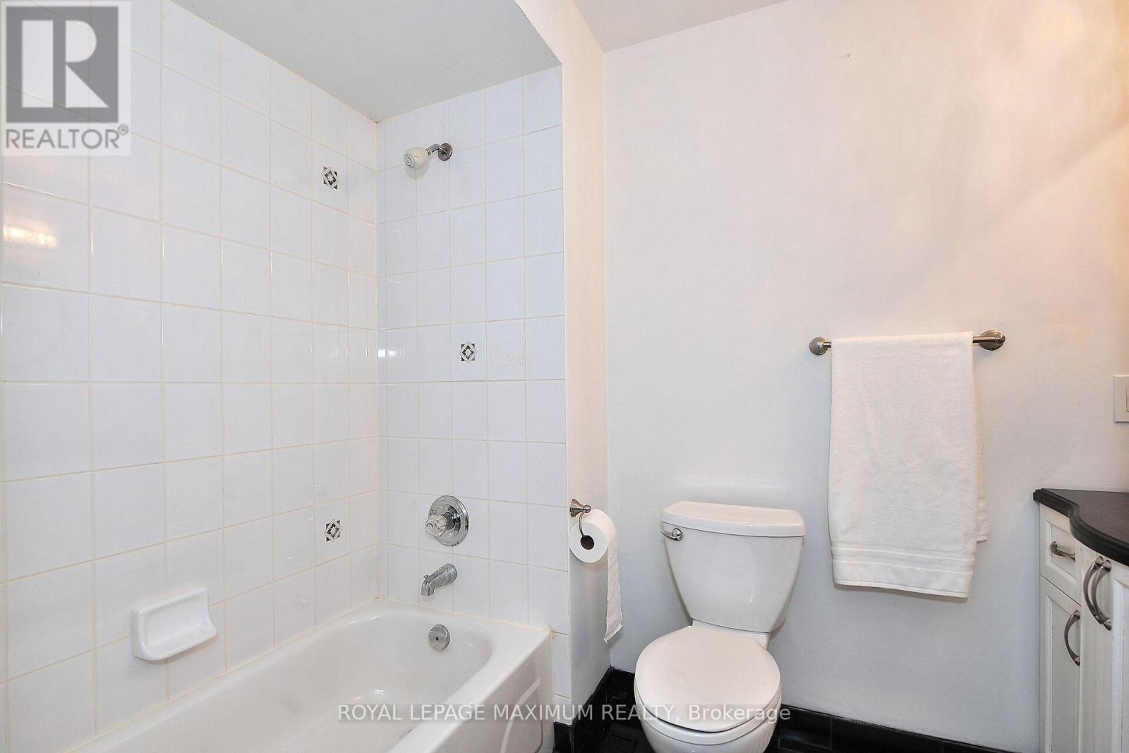 












141 PANORAMA CRESCENT

,
Vaughan,




Ontario
L4H1J9

