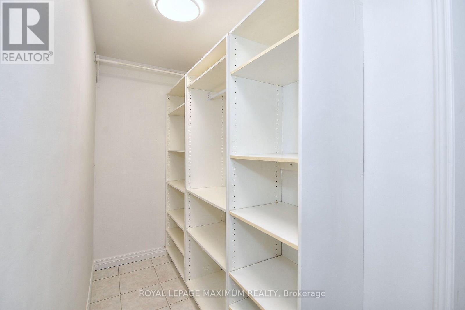 












141 PANORAMA CRESCENT

,
Vaughan,




Ontario
L4H1J9

