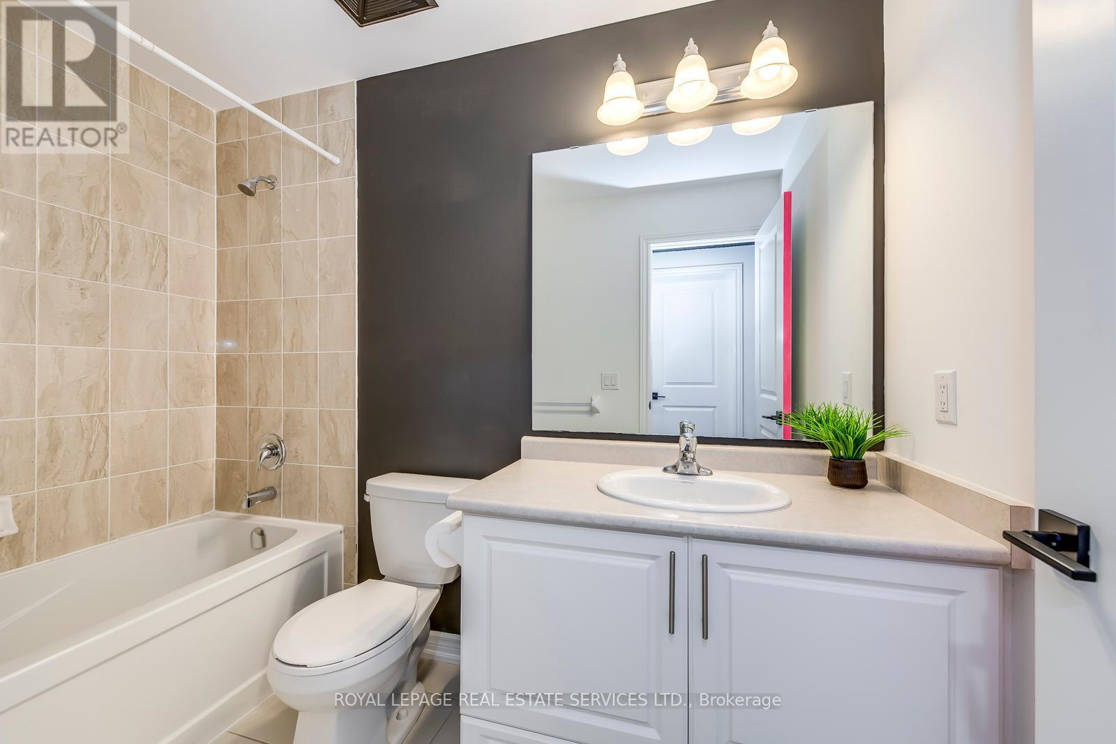 












302 - 2393 BRONTE ROAD

,
Oakville,




Ontario
L6M1P5

