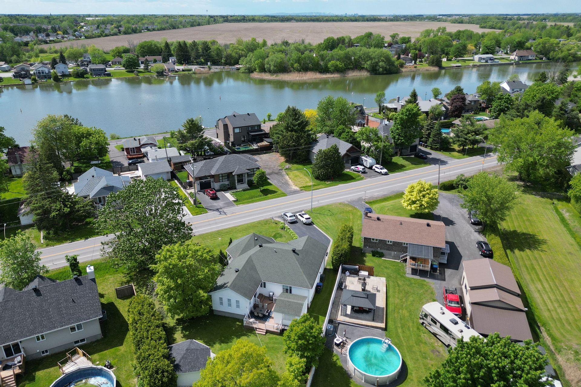









290


Rue Baillargeon

,
Saint-Jean-sur-Richelieu,




QC
J2W2E7


