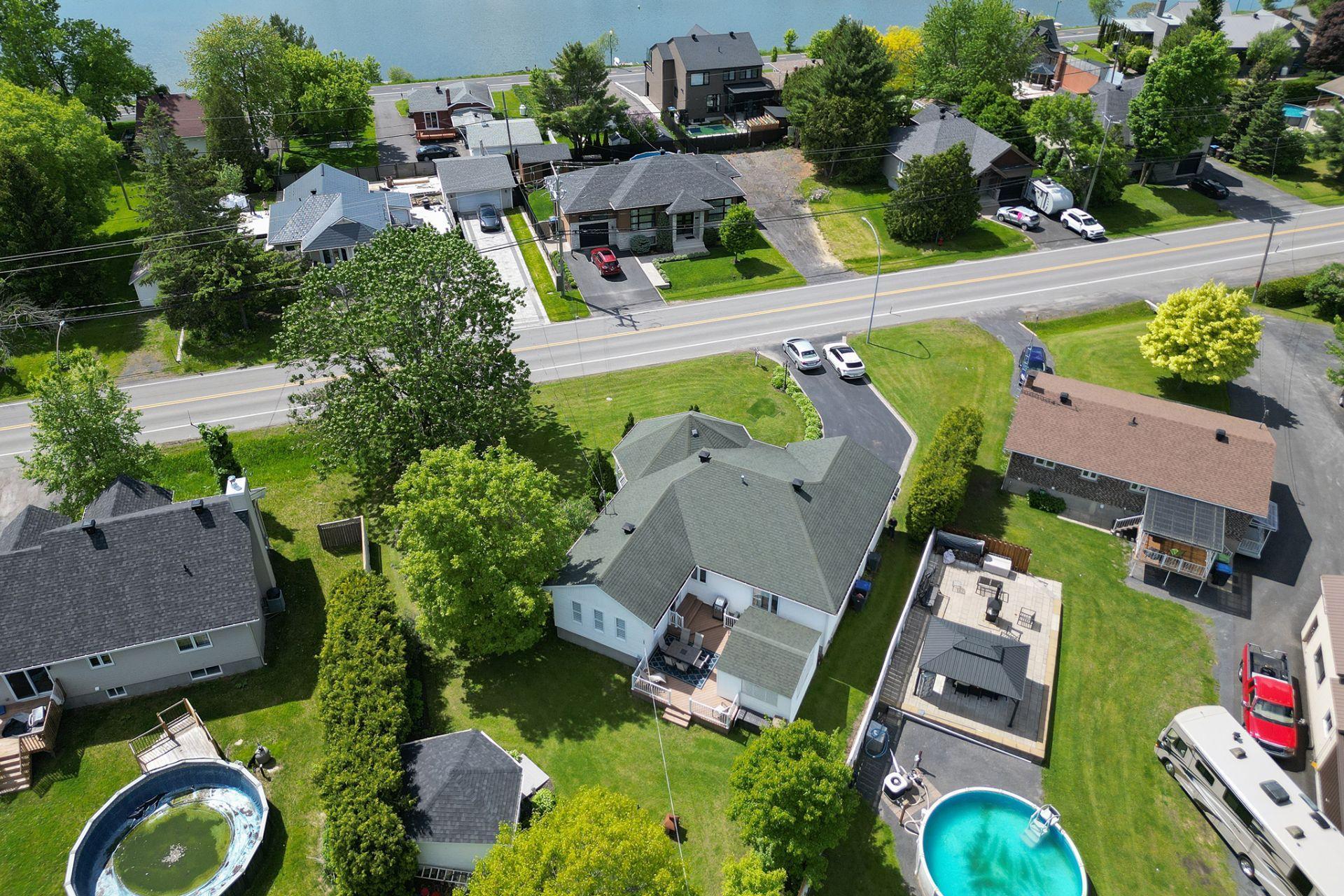 









290


Rue Baillargeon

,
Saint-Jean-sur-Richelieu,




QC
J2W2E7

