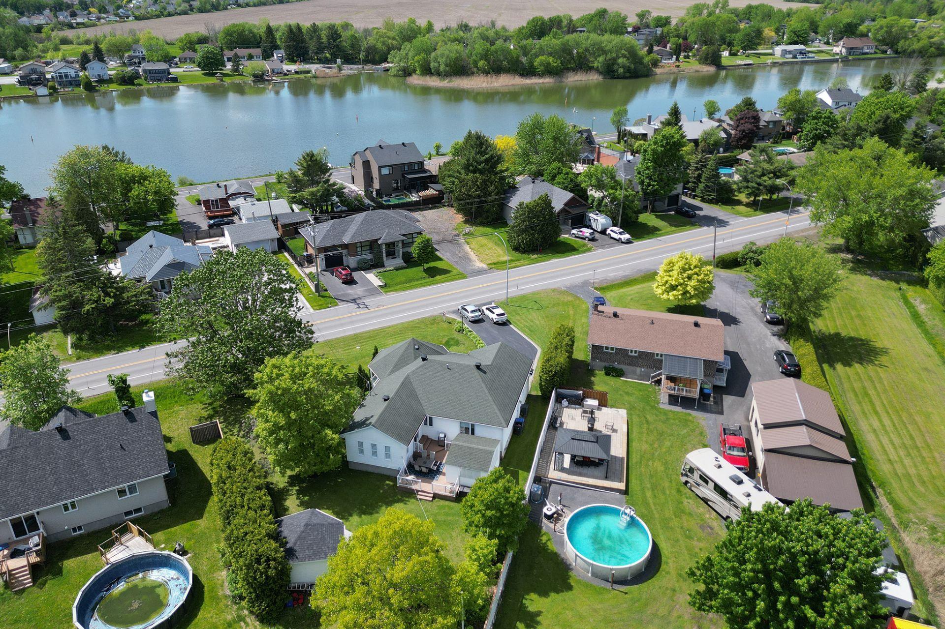 









290


Rue Baillargeon

,
Saint-Jean-sur-Richelieu,




QC
J2W2E7

