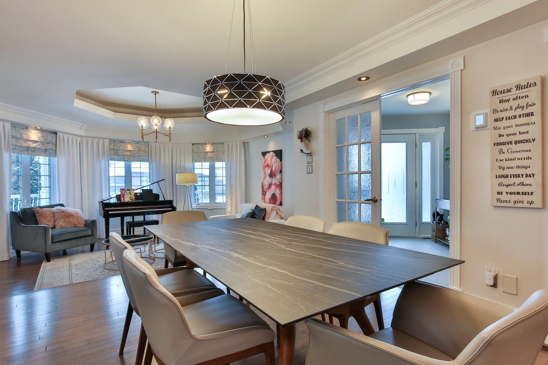 









290


Rue Baillargeon

,
Saint-Jean-sur-Richelieu,




QC
J2W2E7

