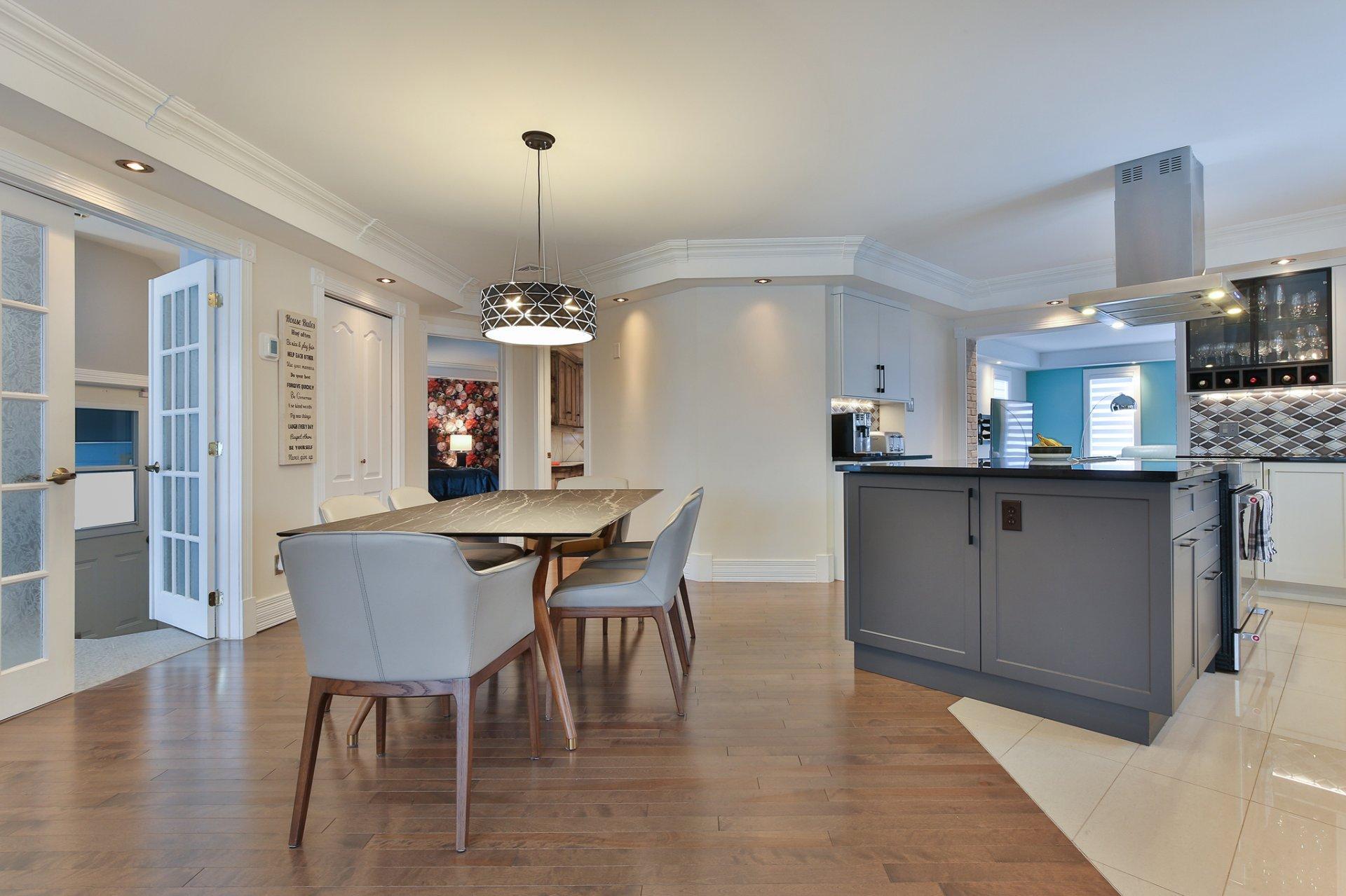 









290


Rue Baillargeon

,
Saint-Jean-sur-Richelieu,




QC
J2W2E7

