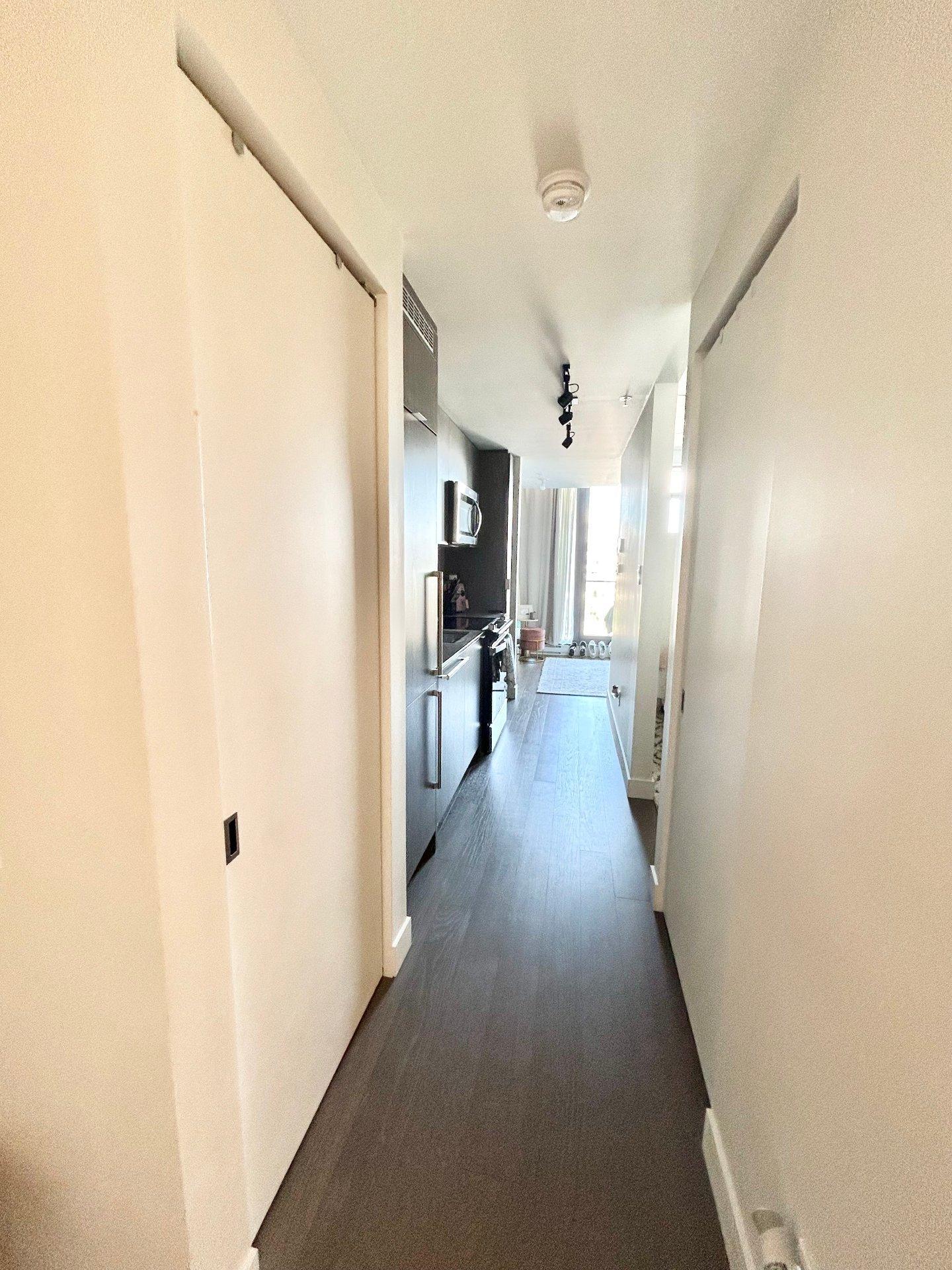 









200


Boul. Marcel-Laurin

, 612,
Montréal (Saint-Laurent),




QC
H4M2L4

