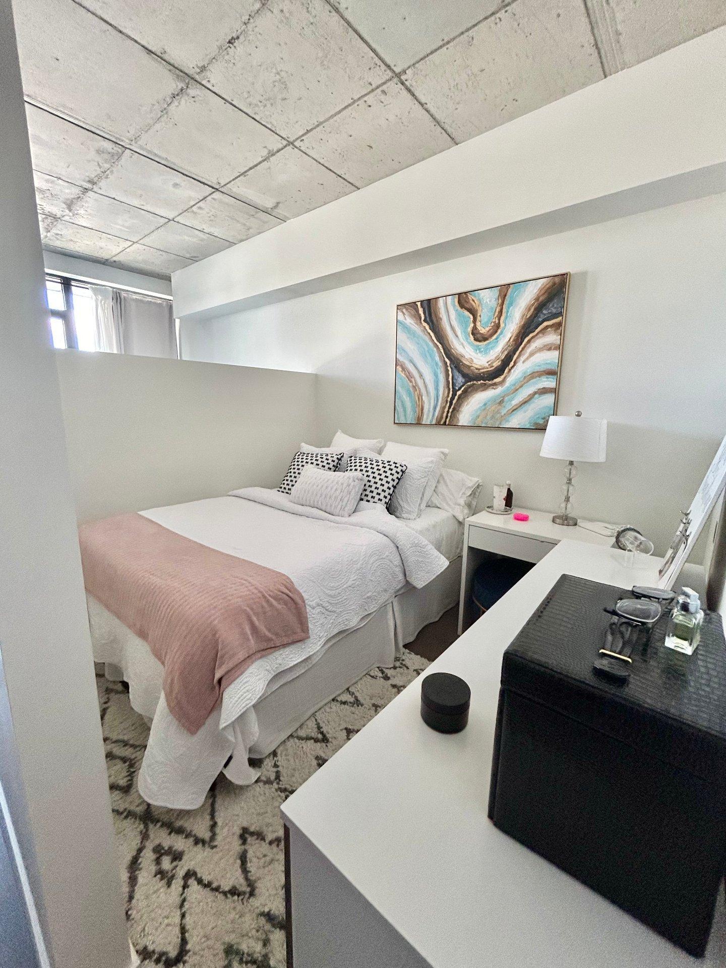 









200


Boul. Marcel-Laurin

, 612,
Montréal (Saint-Laurent),




QC
H4M2L4

