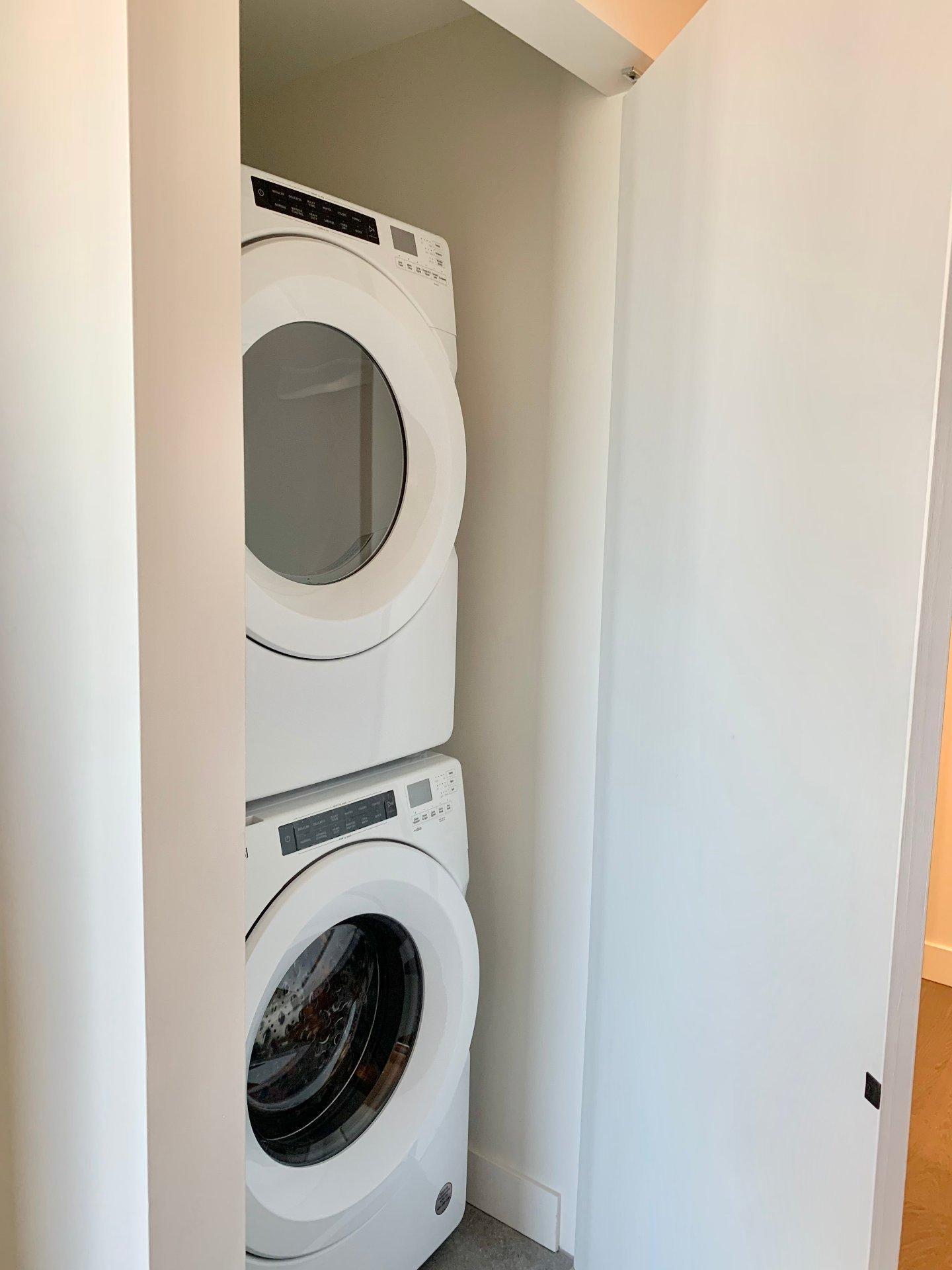 









200


Boul. Marcel-Laurin

, 612,
Montréal (Saint-Laurent),




QC
H4M2L4

