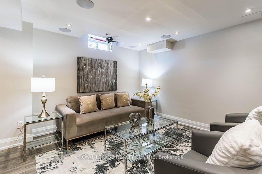 









3


Lake Louise

Drive,
Brampton,




ON
L6X 4W5

