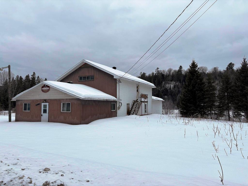 









4457


Route 155

,
Trois-Rives,




QC
G0X2C0

