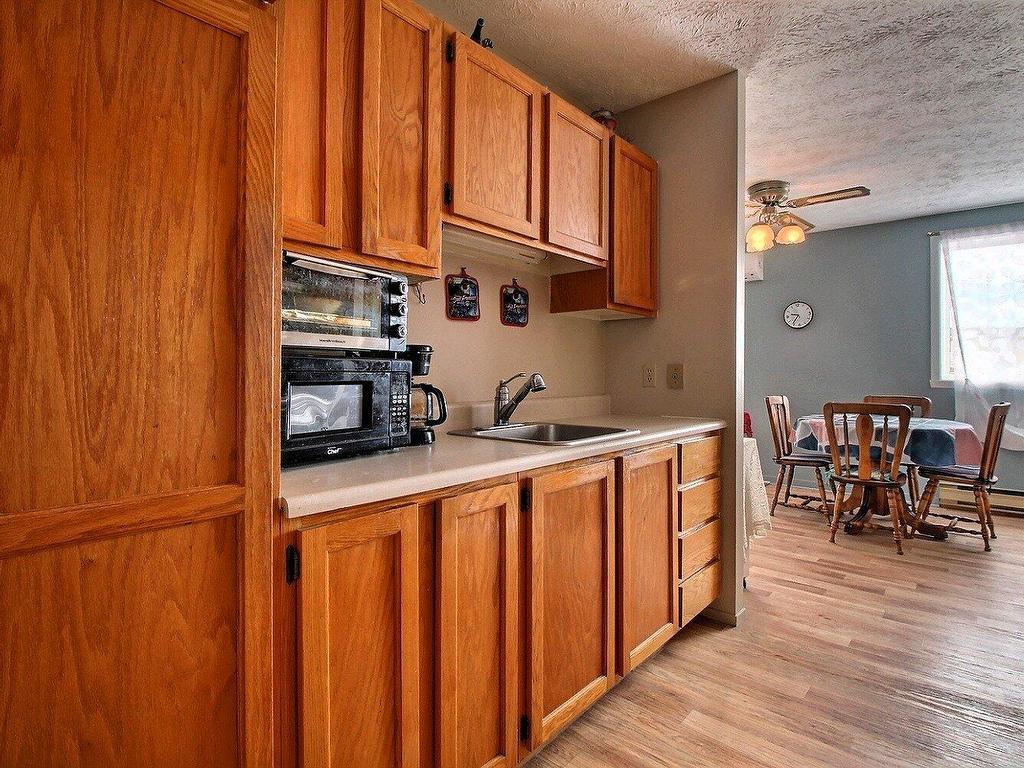 









880


Rue de Nemours

, 27,
Québec (Charlesbourg),




QC
G1H7B3

