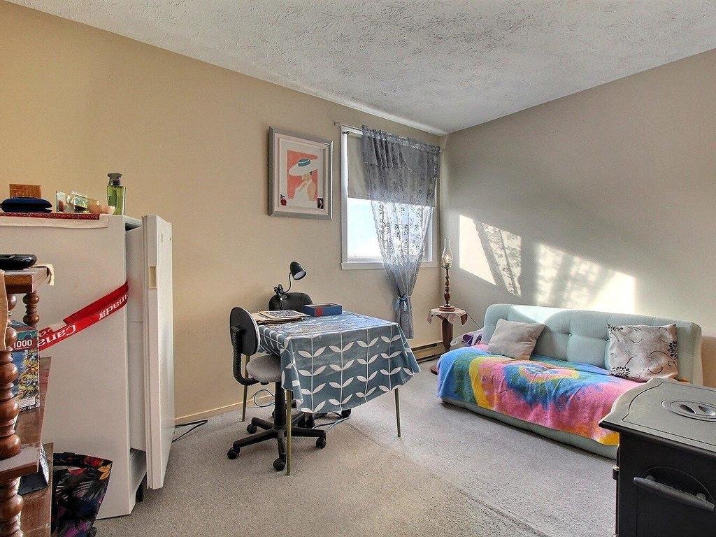 









880


Rue de Nemours

, 27,
Québec (Charlesbourg),




QC
G1H7B3

