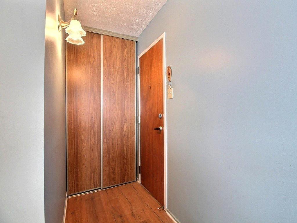 









880


Rue de Nemours

, 27,
Québec (Charlesbourg),




QC
G1H7B3

