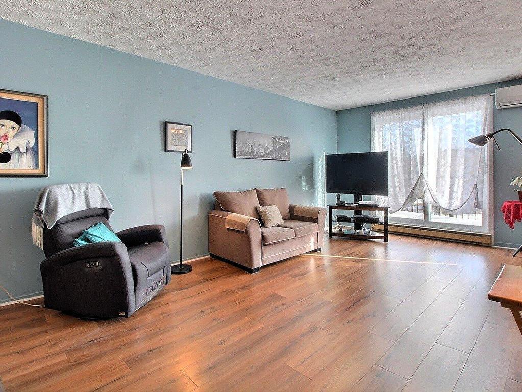 









880


Rue de Nemours

, 27,
Québec (Charlesbourg),




QC
G1H7B3

