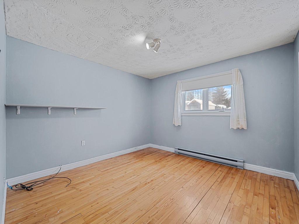 









145


Boul. Coakley

,
Val-des-Sources,




QC
J1T1A4

