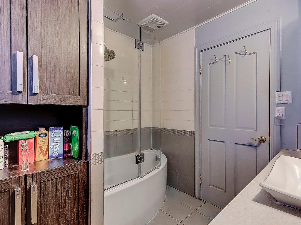 









3950


Boul. Sir-Wilfrid-Laurier

, 431,
Longueuil (Saint-Hubert),




QC
J3Y5Y9


