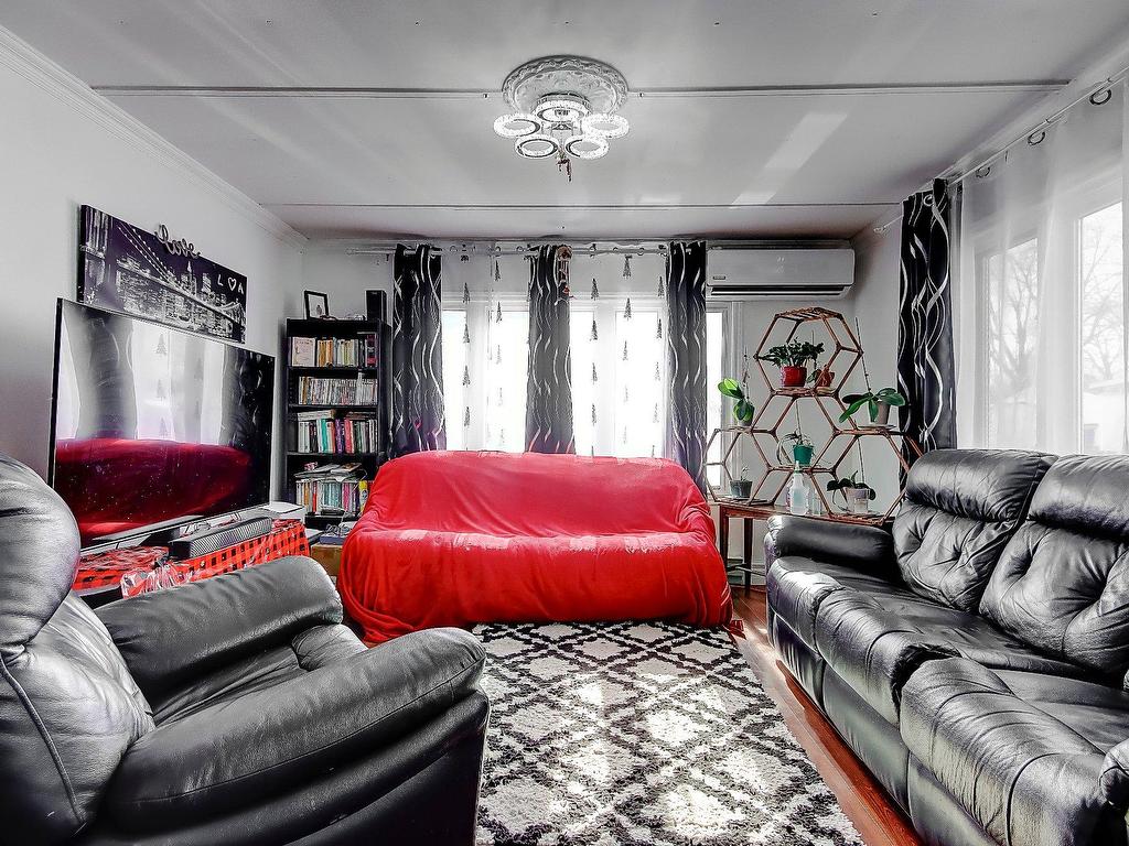









3950


Boul. Sir-Wilfrid-Laurier

, 431,
Longueuil (Saint-Hubert),




QC
J3Y5Y9

