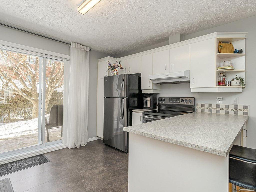 









915


Rue Jovette-Bernier

, 102,
Sherbrooke (Les Nations),




QC
J1J4M1

