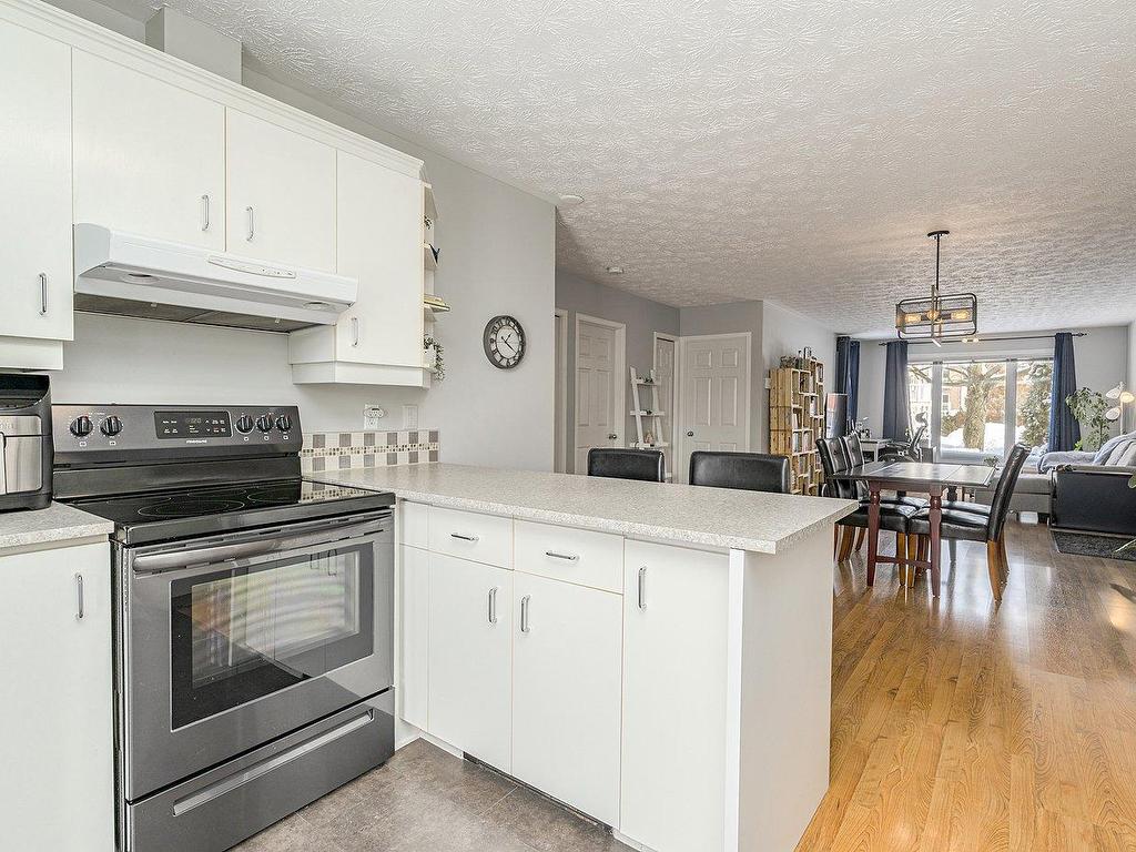









915


Rue Jovette-Bernier

, 102,
Sherbrooke (Les Nations),




QC
J1J4M1

