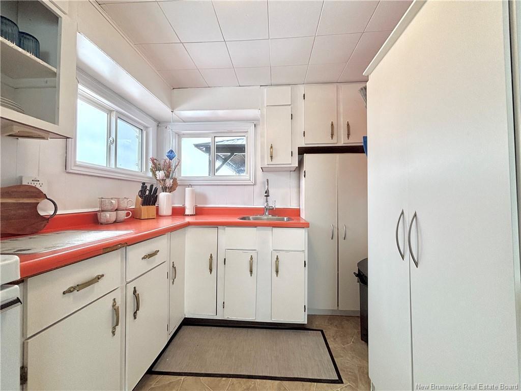 









778


John Cormier

,
Beresford,




NB
E8K 1W1


