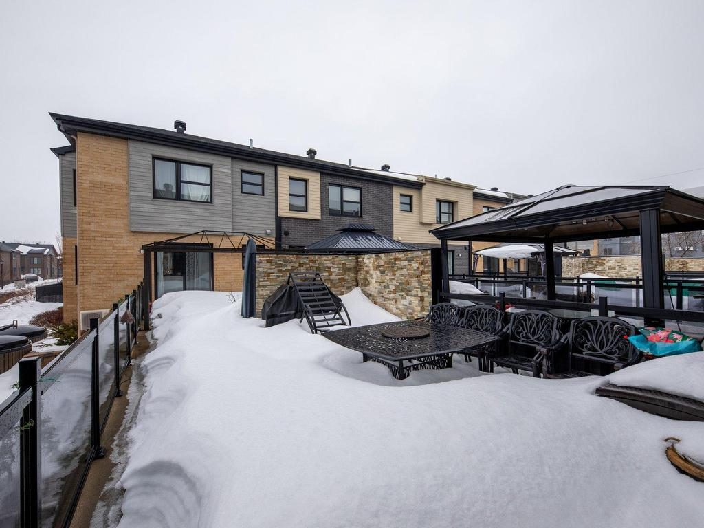 









221


Rue du Grenadier

,
Saint-Constant,




QC
J5A0L1


