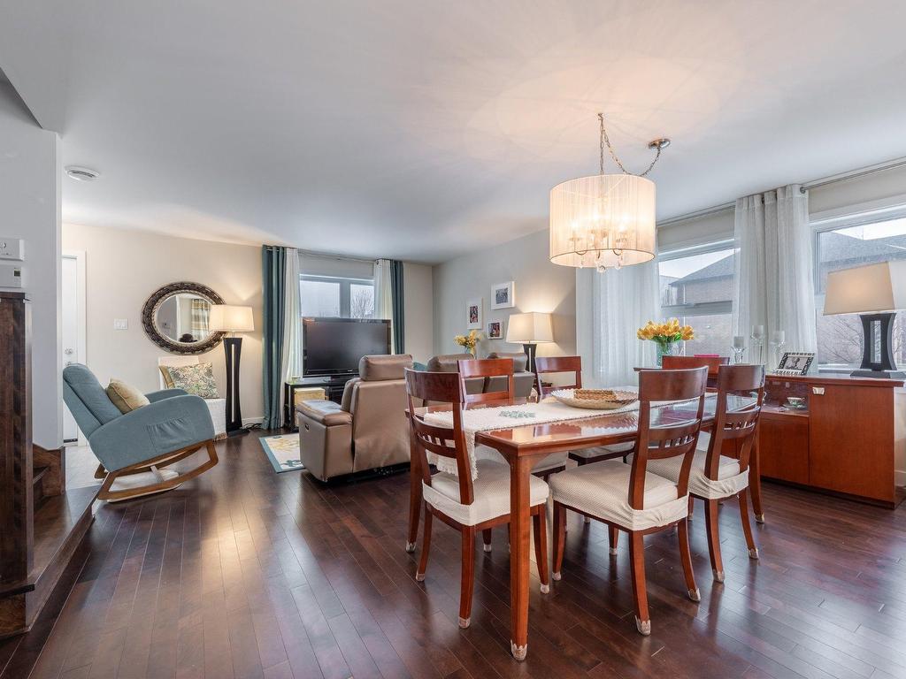 









221


Rue du Grenadier

,
Saint-Constant,




QC
J5A0L1

