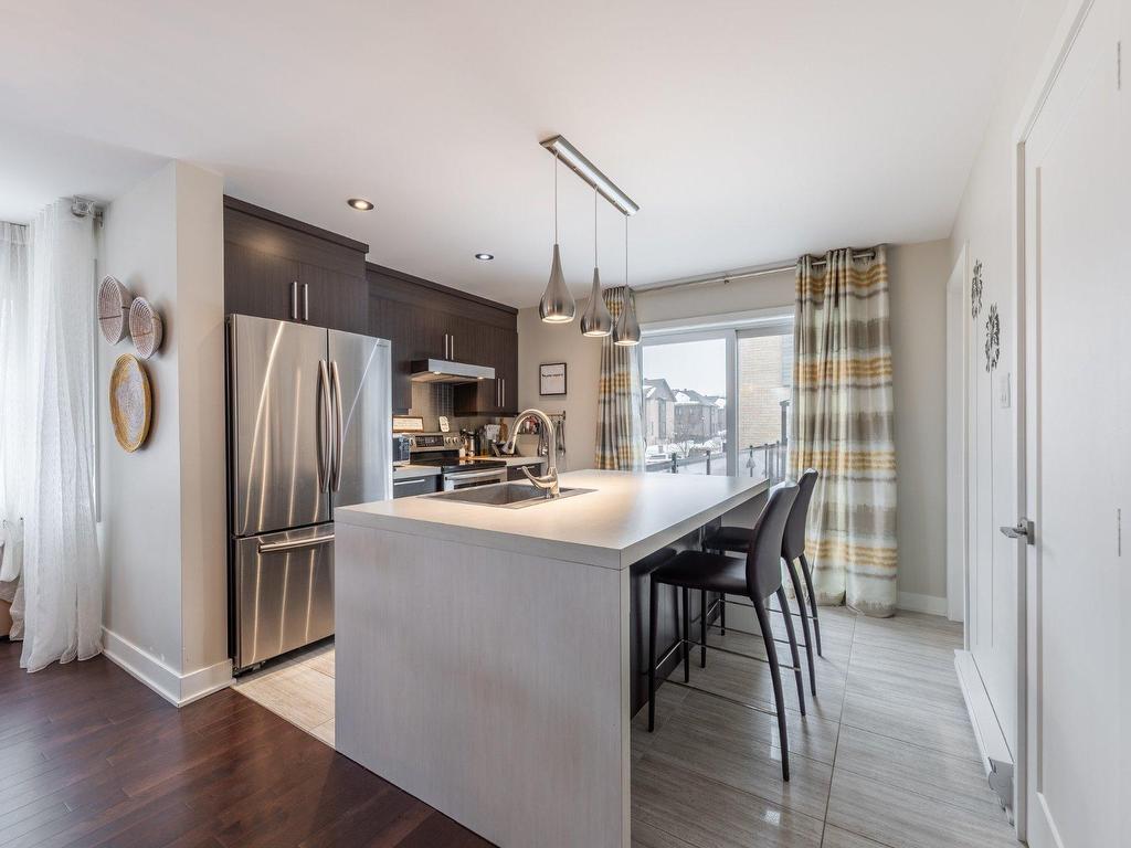 









221


Rue du Grenadier

,
Saint-Constant,




QC
J5A0L1

