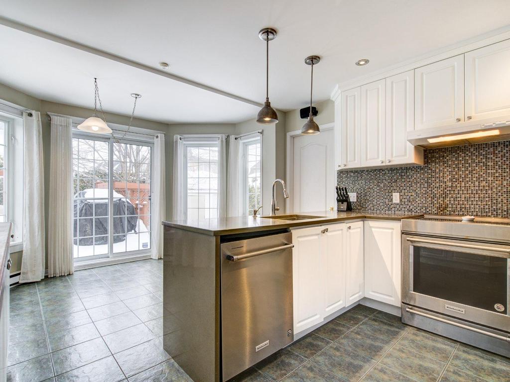 









1023


Rue Molière

,
Repentigny (Repentigny),




QC
J5Y3Y8

