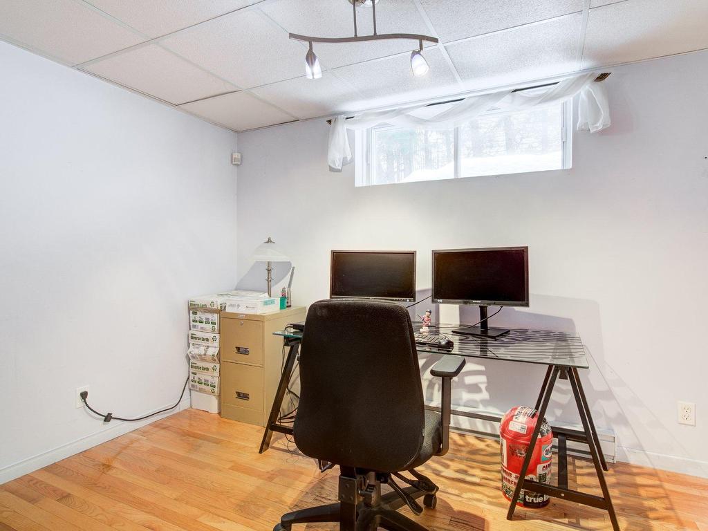 









1023


Rue Molière

,
Repentigny (Repentigny),




QC
J5Y3Y8

