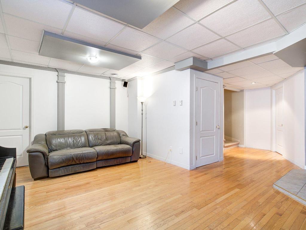 









1023


Rue Molière

,
Repentigny (Repentigny),




QC
J5Y3Y8


