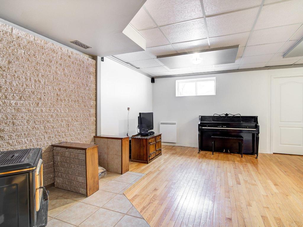 









1023


Rue Molière

,
Repentigny (Repentigny),




QC
J5Y3Y8

