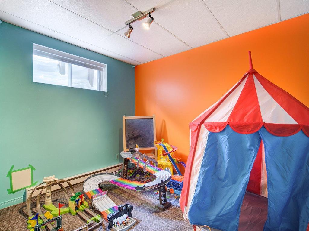 









1023


Rue Molière

,
Repentigny (Repentigny),




QC
J5Y3Y8

