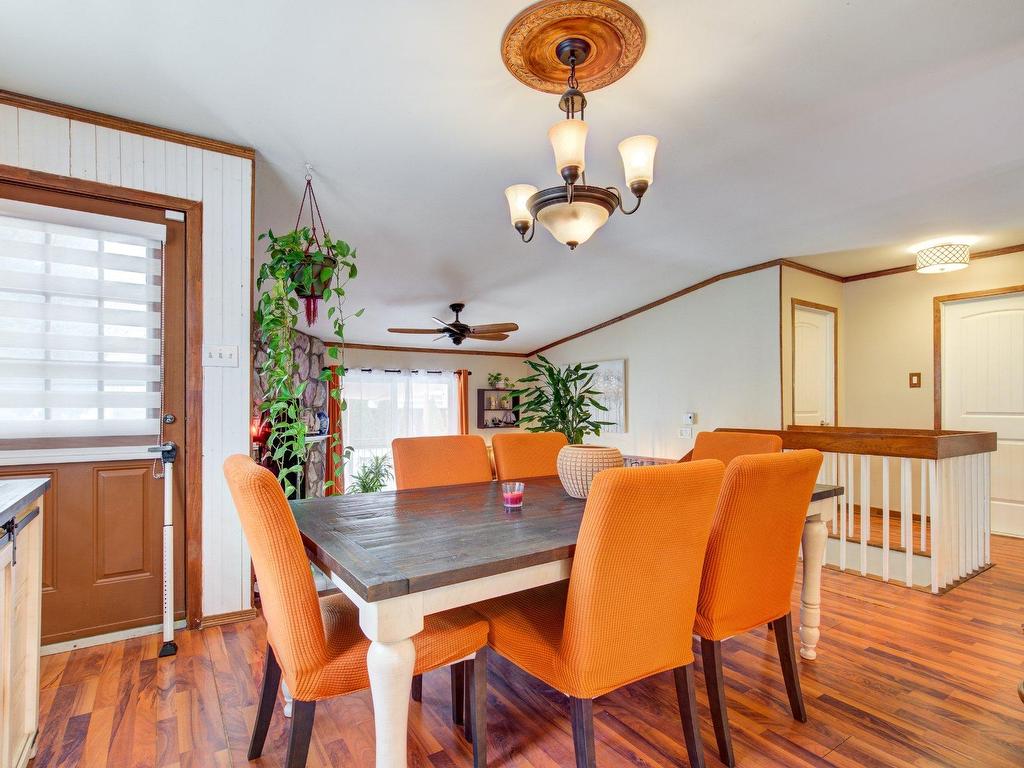 









584


Rue Marie-Goupil

,
Lachenaie (Terrebonne),




QC
J6V1K2

