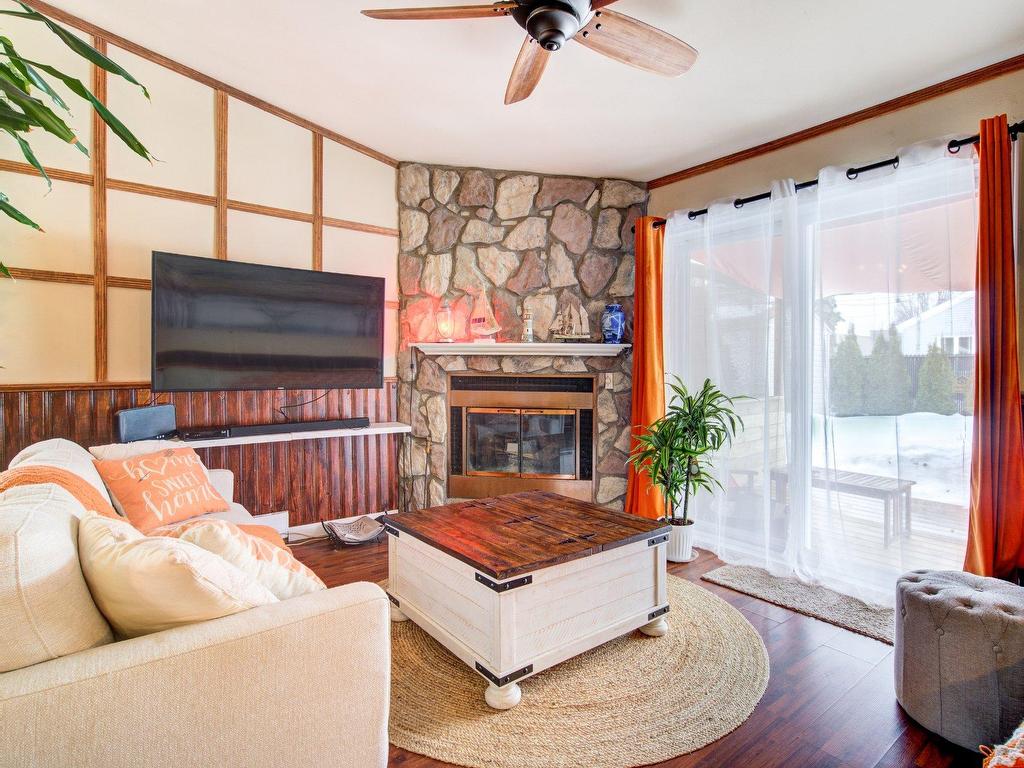 









584


Rue Marie-Goupil

,
Lachenaie (Terrebonne),




QC
J6V1K2

