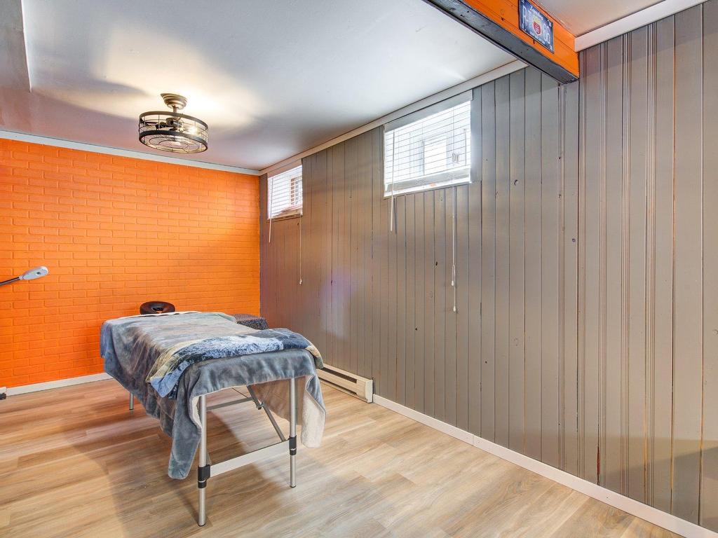 









584


Rue Marie-Goupil

,
Lachenaie (Terrebonne),




QC
J6V1K2


