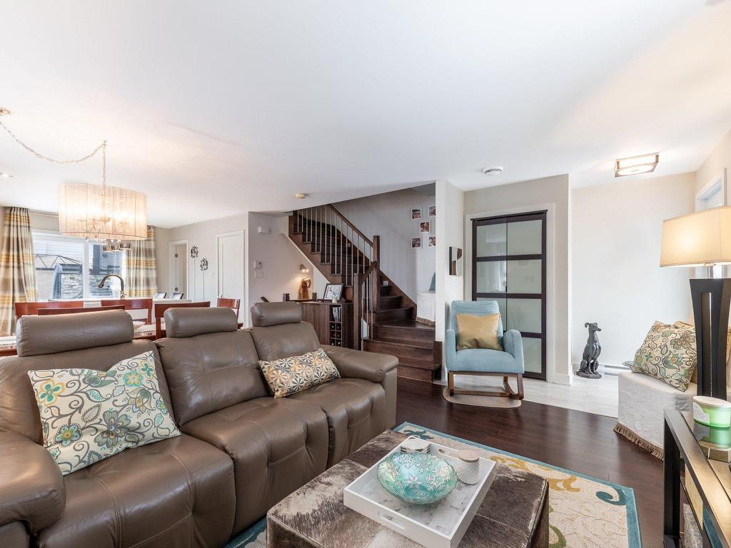 









221Z


Rue du Grenadier

,
Saint-Constant,




QC
J5A0L1

