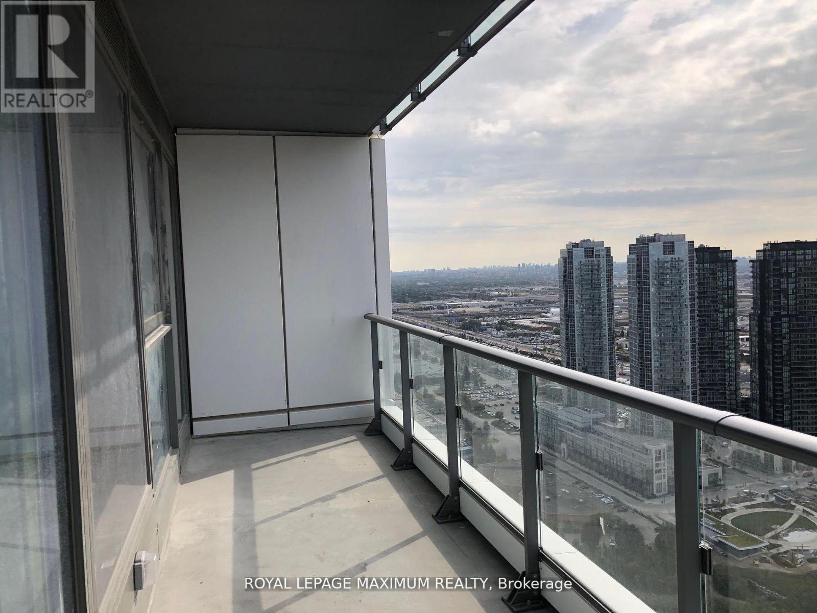 












4102 - 7890 JANE STREET

,
Vaughan,




Ontario
L4K0K9

