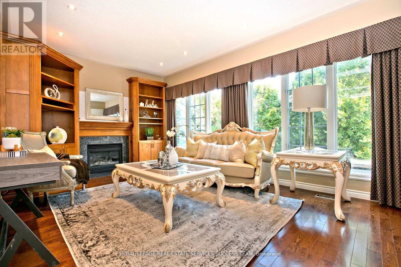 












37 HEATHERWOOD CRESCENT

,
Markham,




Ontario
L3R8W6

