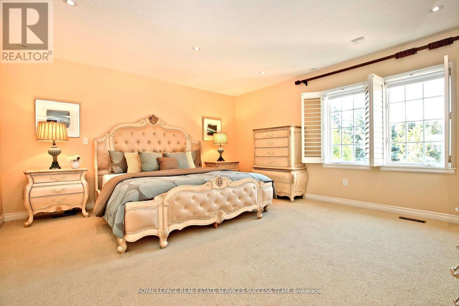












37 HEATHERWOOD CRESCENT

,
Markham,




Ontario
L3R8W6

