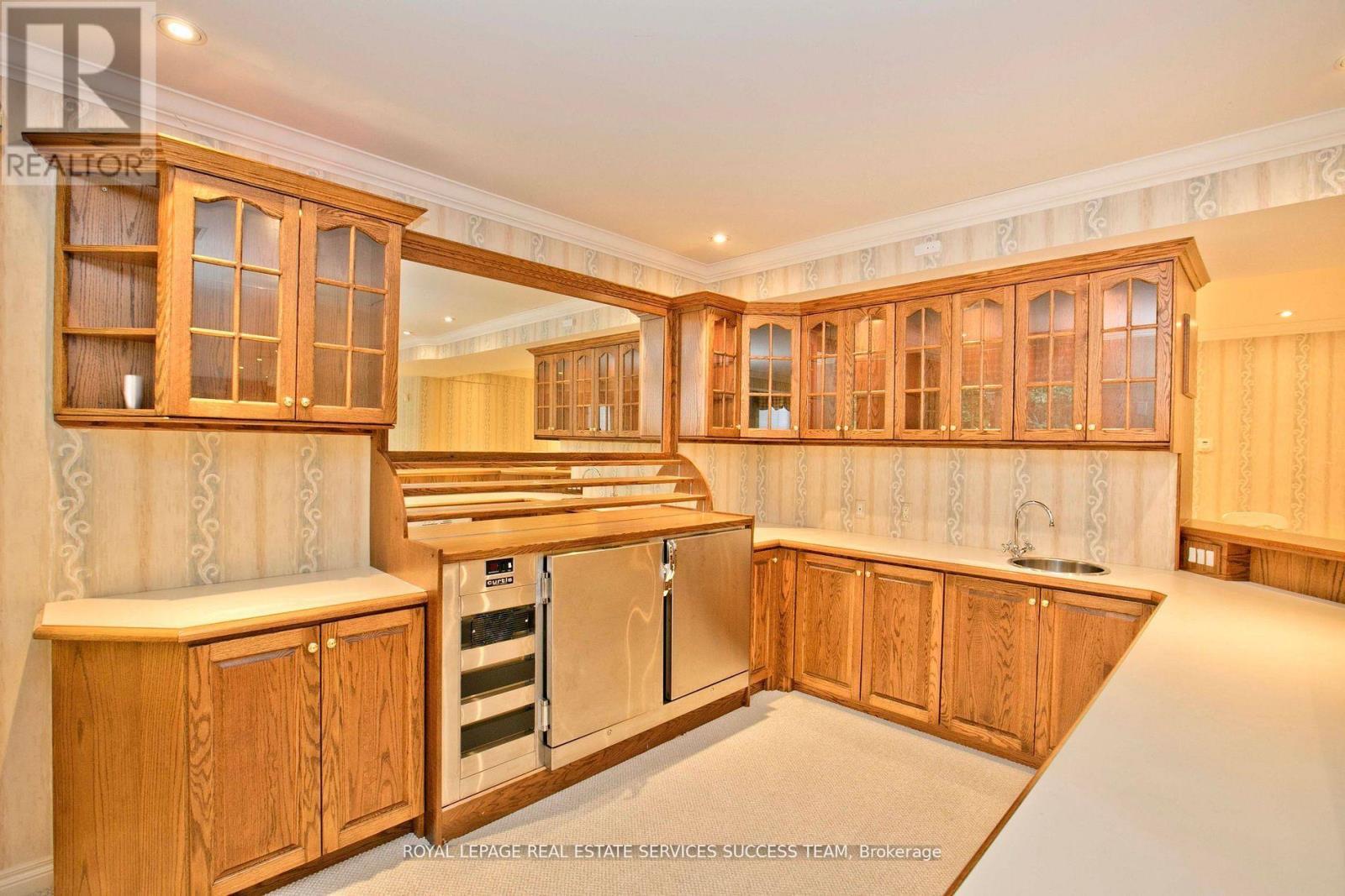 












37 HEATHERWOOD CRESCENT

,
Markham,




Ontario
L3R8W6

