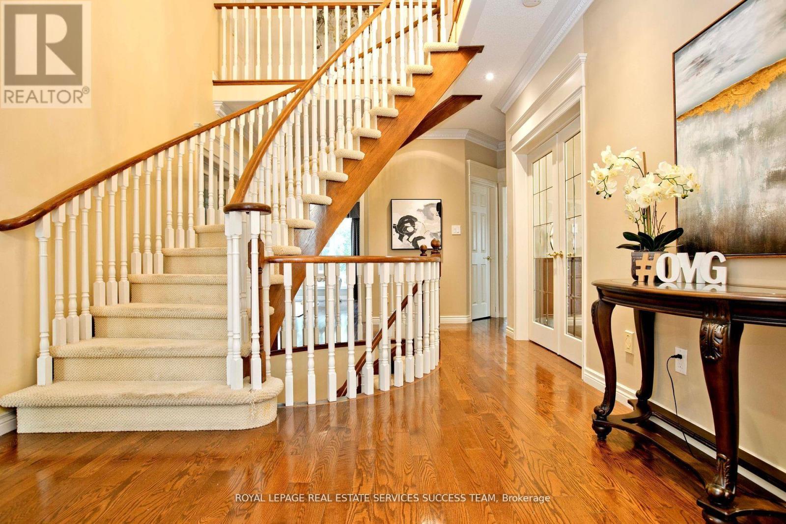 












37 HEATHERWOOD CRESCENT

,
Markham,




Ontario
L3R8W6

