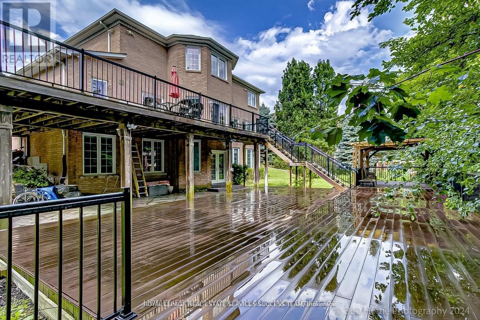 












37 HEATHERWOOD CRESCENT

,
Markham,




Ontario
L3R8W6

