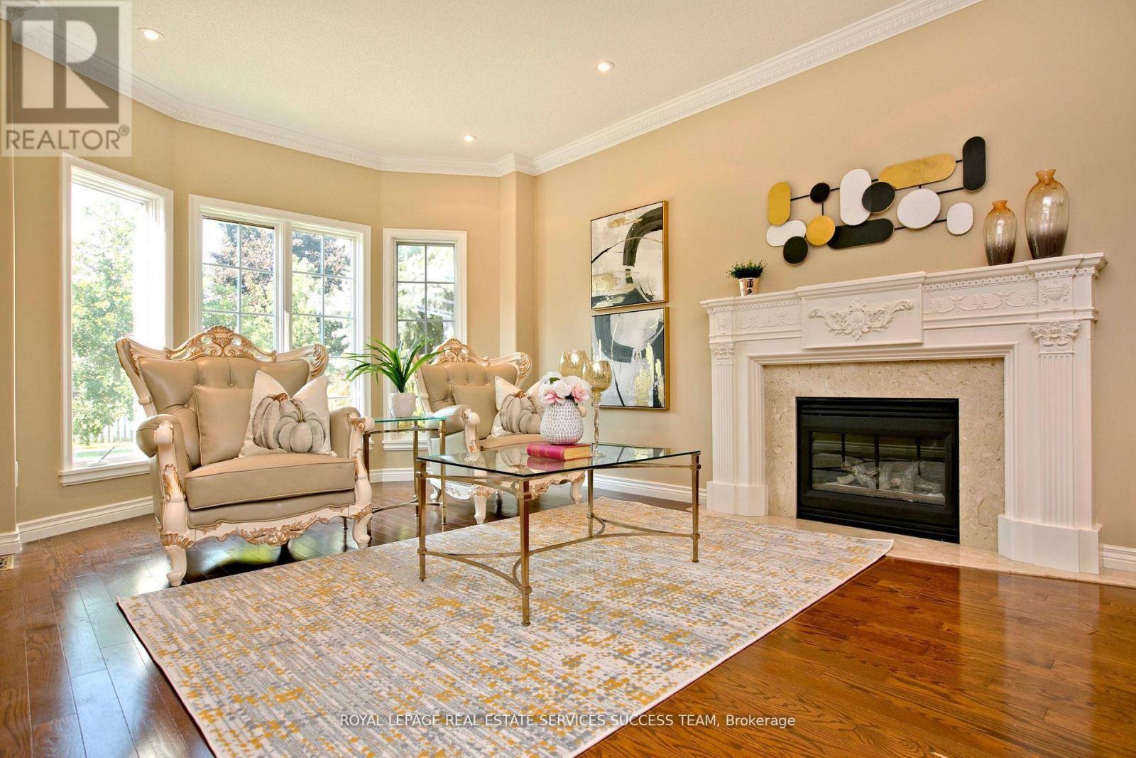 












37 HEATHERWOOD CRESCENT

,
Markham,




Ontario
L3R8W6

