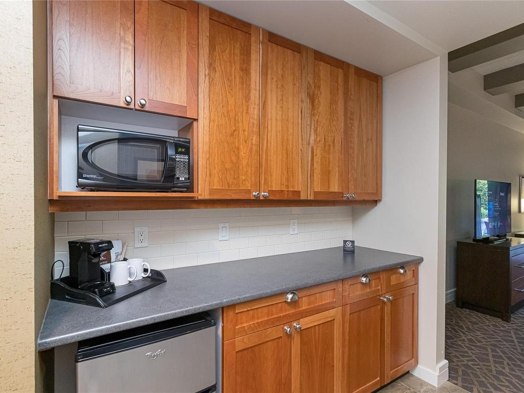 









1376


Lynburne

Pl, 113/115 D,
Langford,




BC
V9B 6S1

