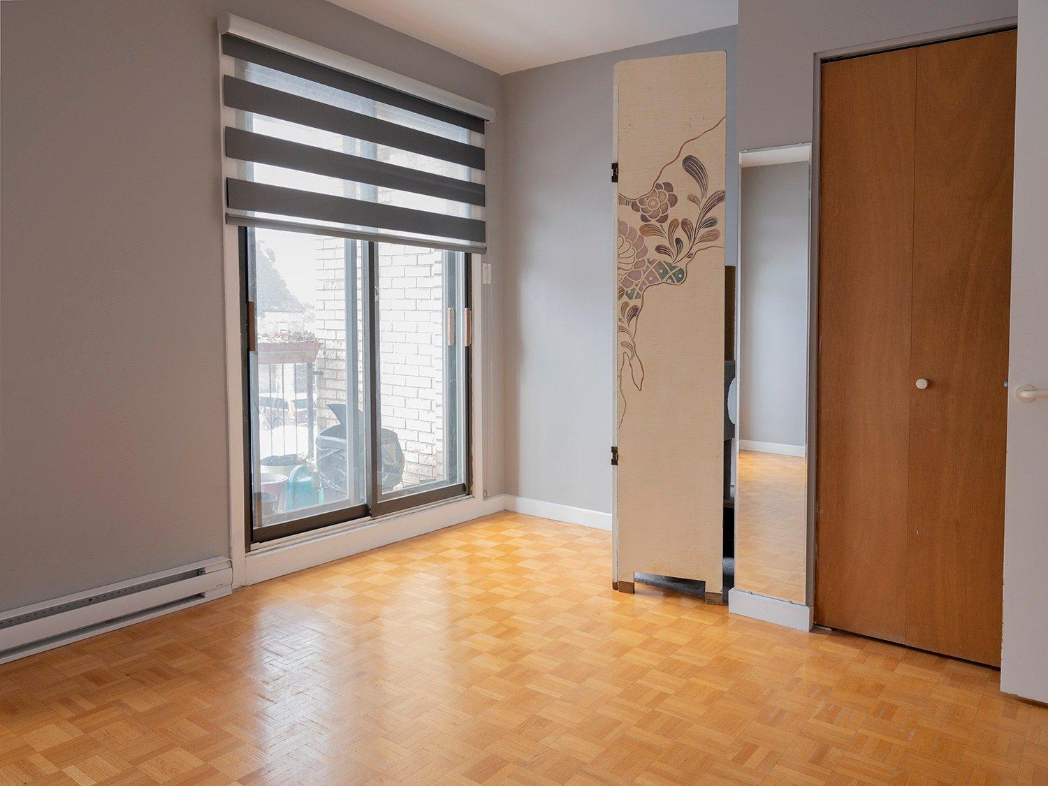 









10681


Av. Larose

,
Montréal (Ahuntsic-Cartierville),




QC
H2B3C4

