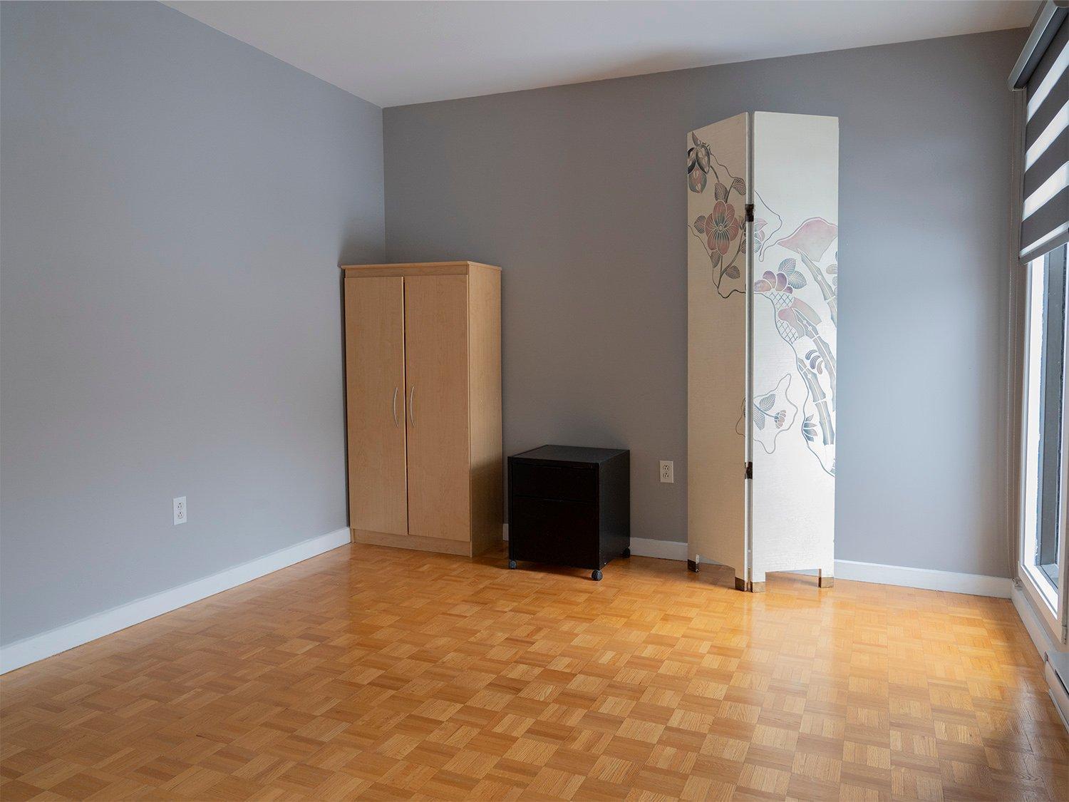 









10681


Av. Larose

,
Montréal (Ahuntsic-Cartierville),




QC
H2B3C4

