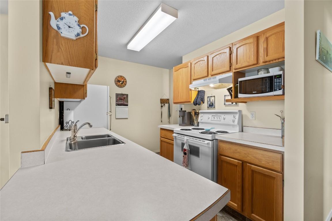 









211


Kildonan

Avenue, 210,
Enderby,




BC
V0E 1V2


