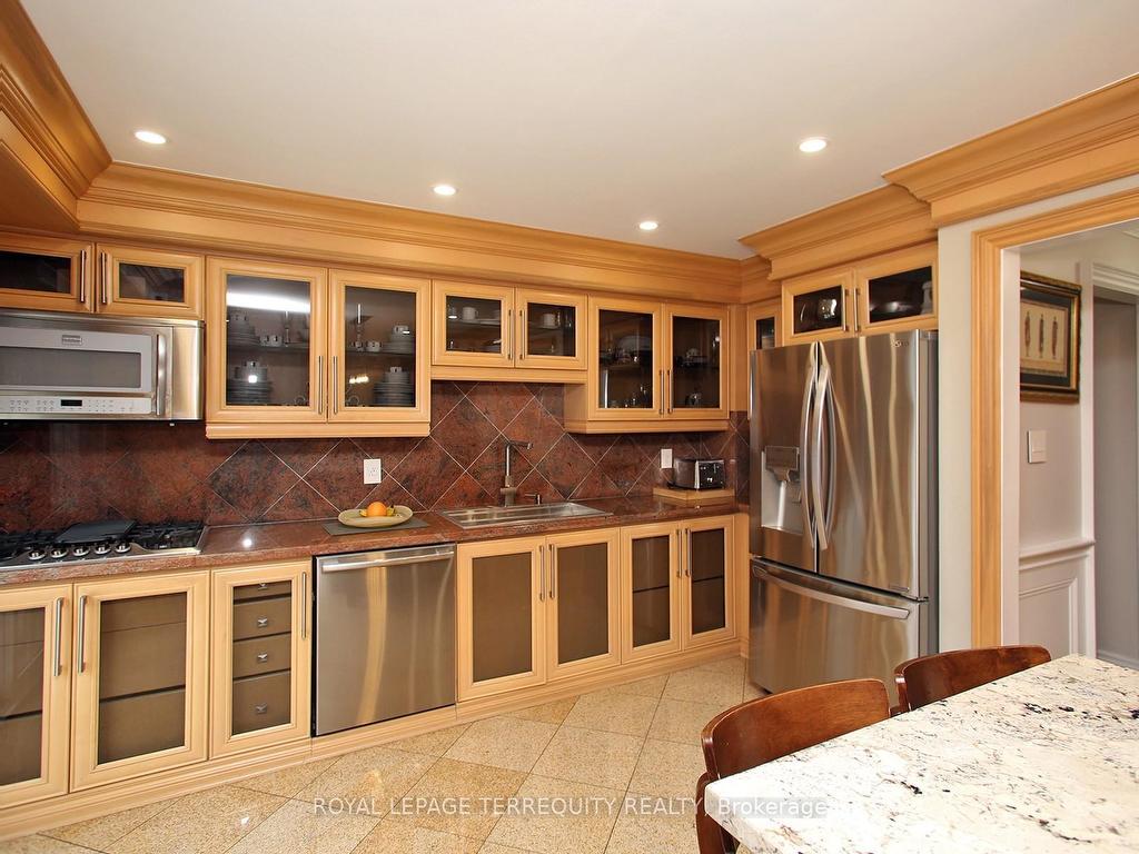 









40


Large

Crescent,
Ajax,




ON
L1T 2S9

