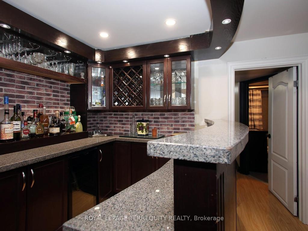









40


Large

Crescent,
Ajax,




ON
L1T 2S9

