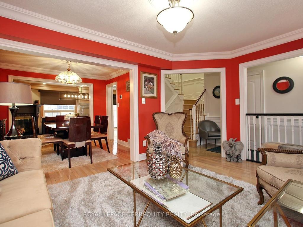 









40


Large

Crescent,
Ajax,




ON
L1T 2S9

