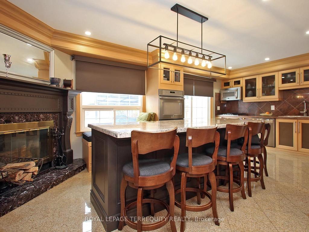 









40


Large

Crescent,
Ajax,




ON
L1T 2S9

